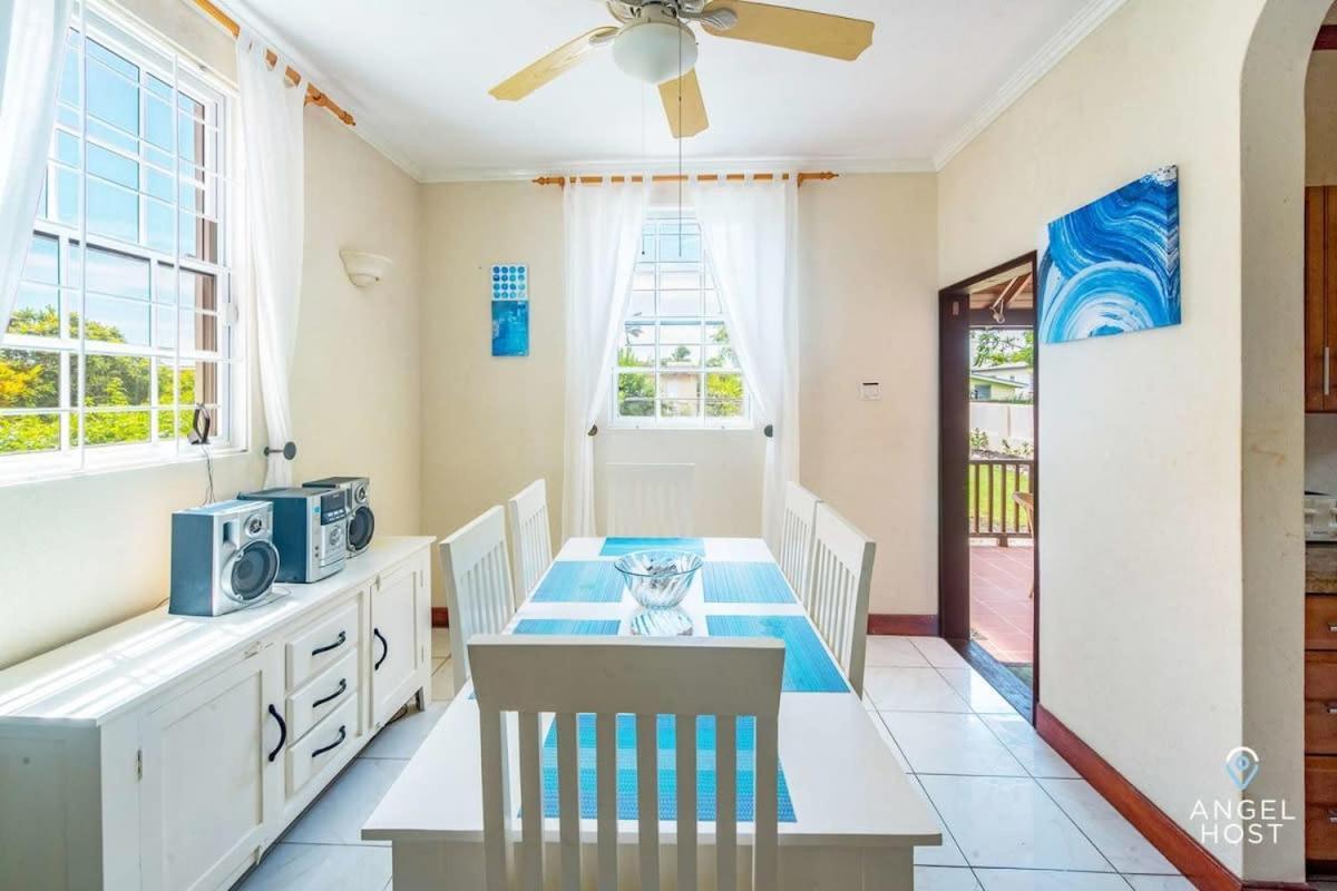 2-Story Townhome With Private Pool, Ideal For Group! 크리스트 처치 외부 사진