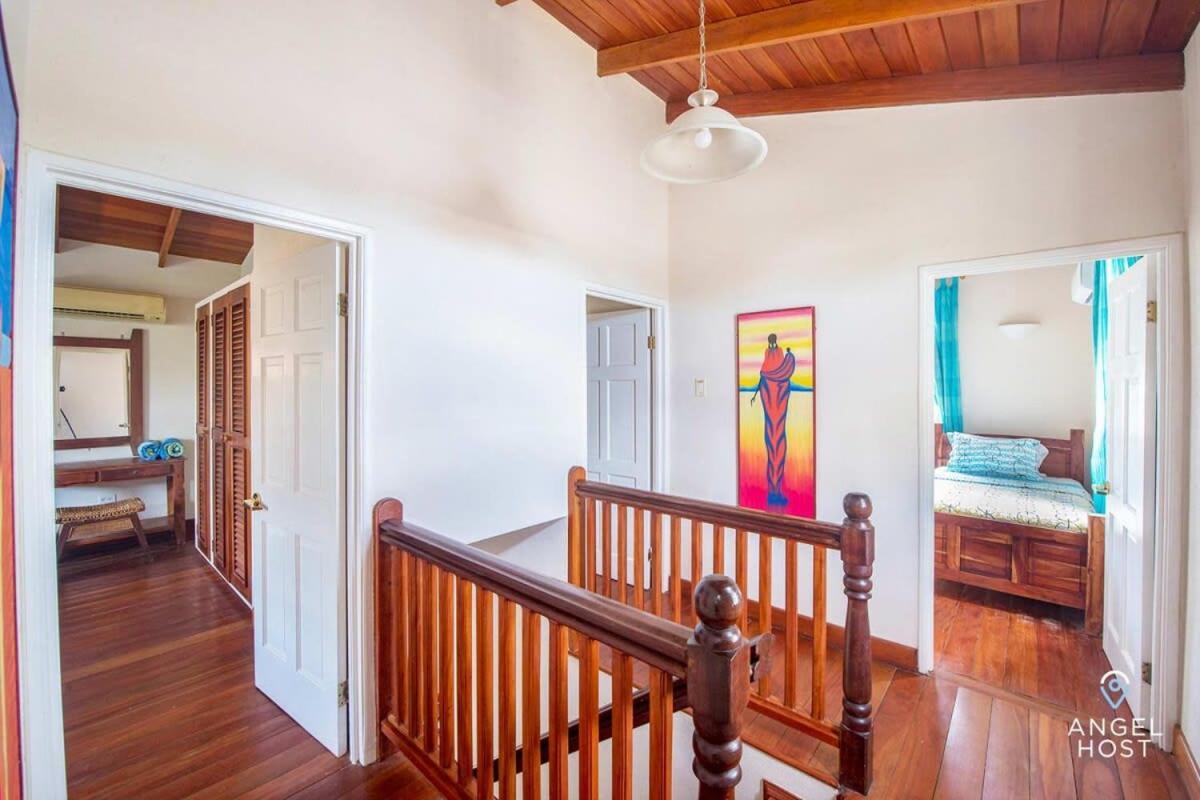 2-Story Townhome With Private Pool, Ideal For Group! 크리스트 처치 외부 사진