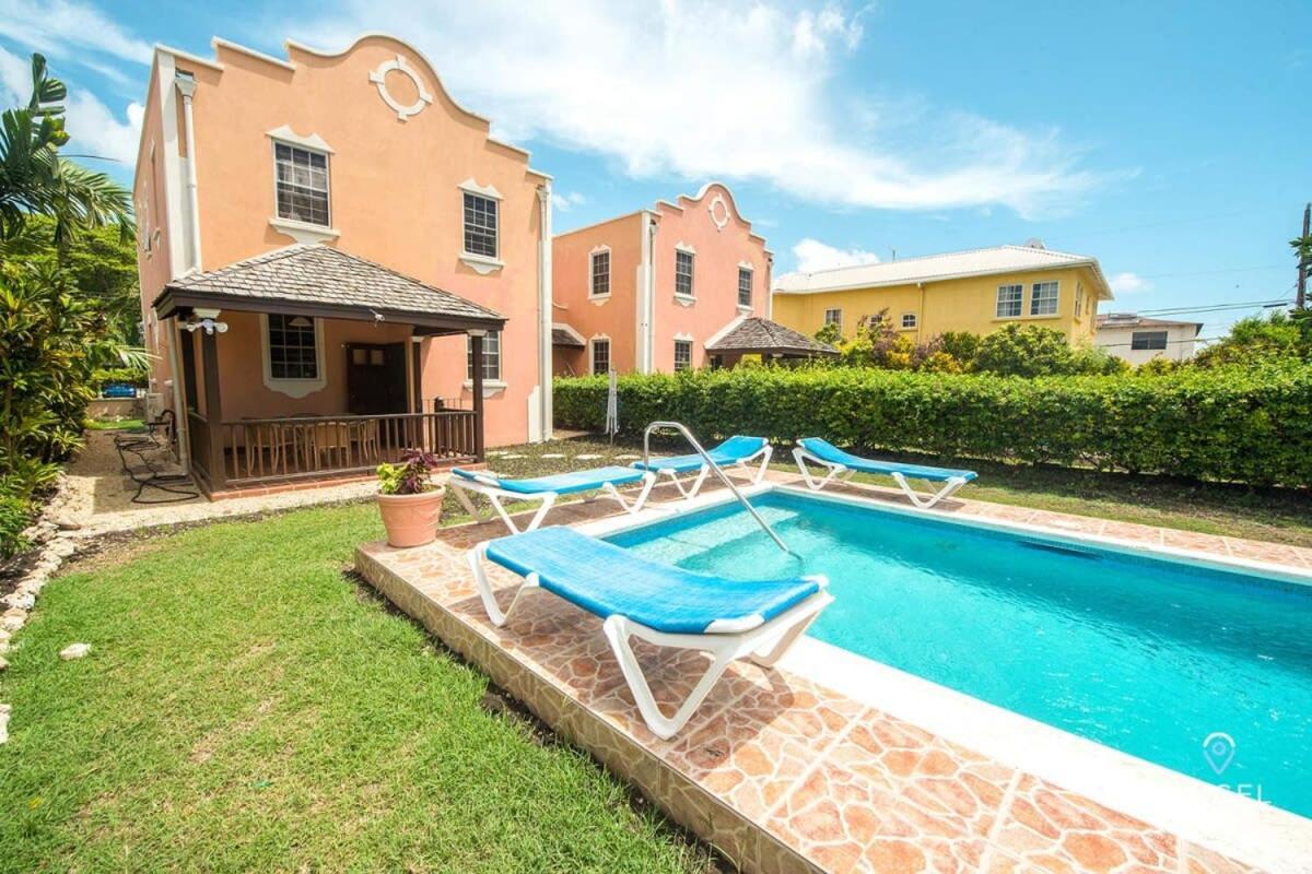 2-Story Townhome With Private Pool, Ideal For Group! 크리스트 처치 외부 사진
